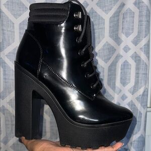 Fashion Nova Glossy Black Lace-Up Boots